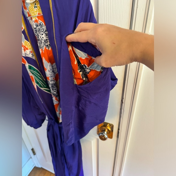 Vintage Gold Label Victoria’s Secret robe - Picture 5 of 7